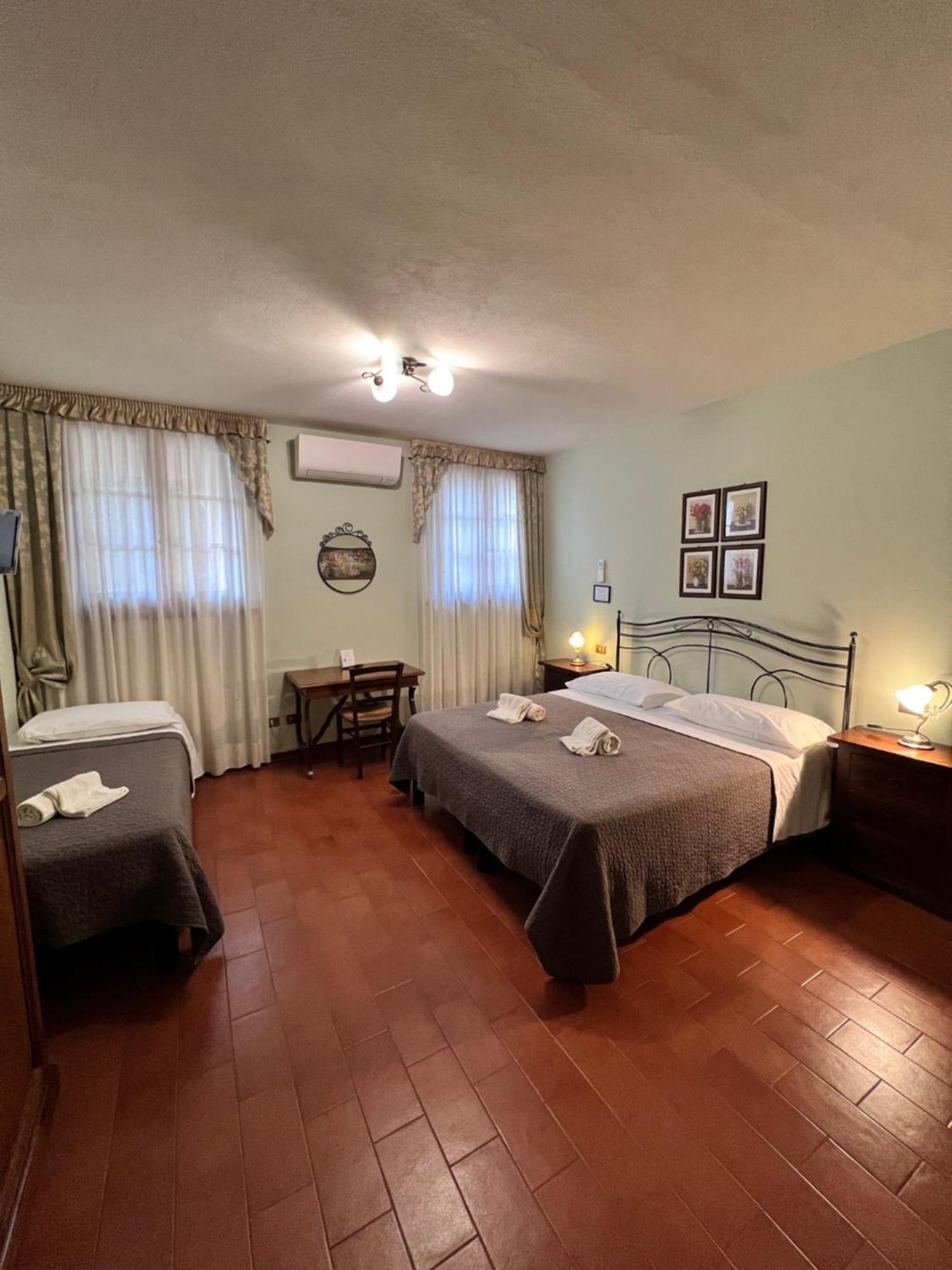 B&B Casale Virgili Siena Room photo